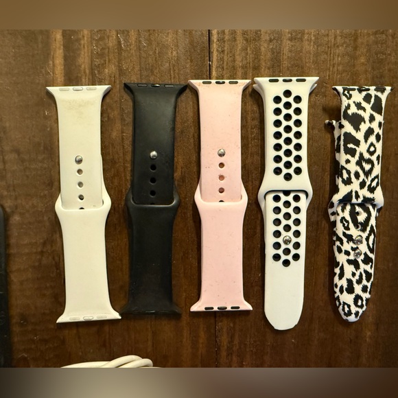 Apple Watch Series 4 -44mm - Picture 8 of 8